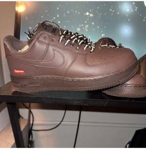 Nike Air Force 1 Low x Supreme Baroque Brown